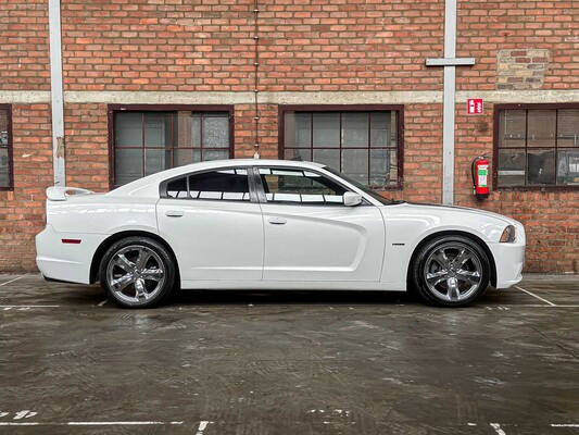 Dodge Charger RT HEMI 5.7 V8 375pk 2013