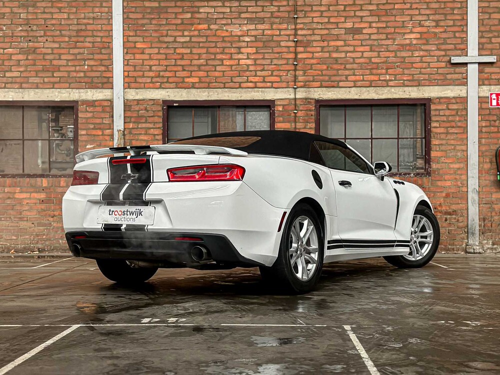 Chevrolet Camaro 1LT 2.0L I4 F DOHC 16V 275pk 2017