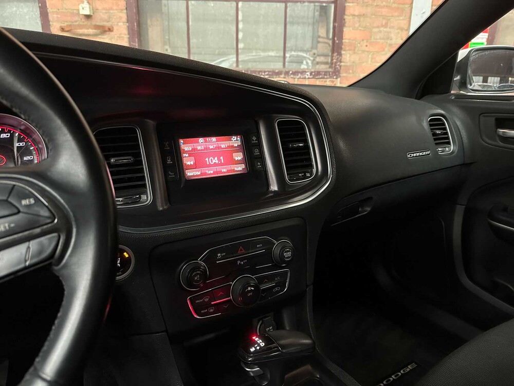 Dodge Charger SE 3.6 V6 292pk 2016