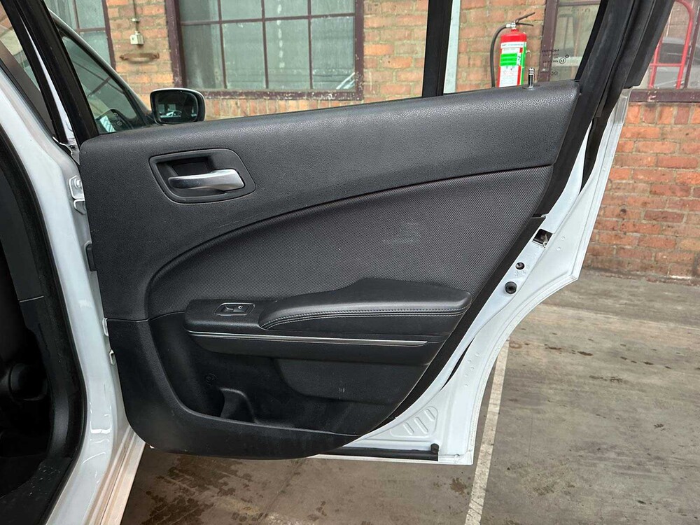 Dodge Charger SE 3.6 V6 292pk 2016