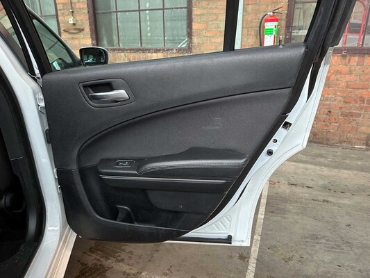 Dodge Charger SE 3.6 V6 292pk 2016