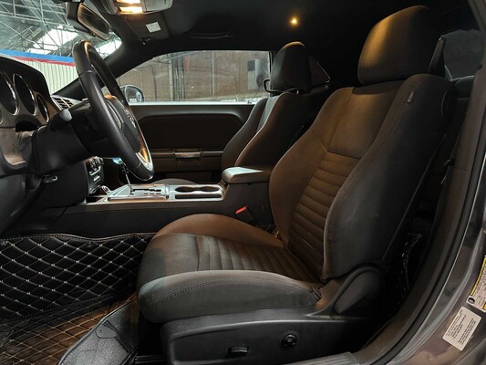 Dodge Challenger SXT 3.6 V6 309hp 2014