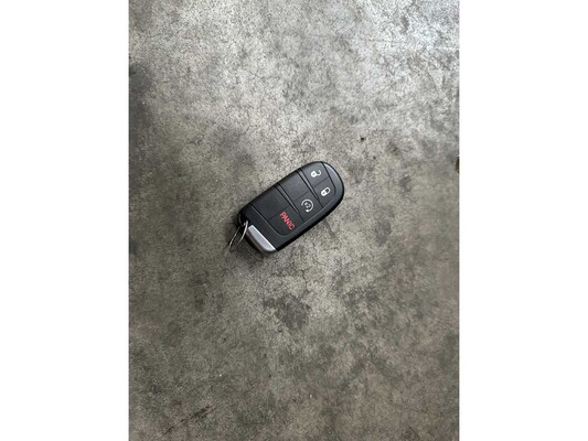 Dodge Challenger SXT PLUS 3.6 V6 305pk 2015