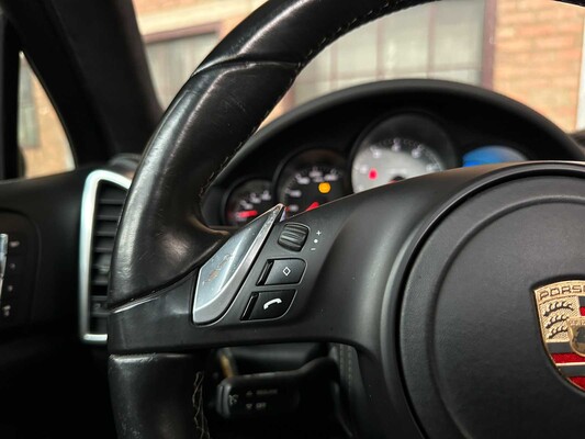 Porsche Cayenne S 4.8 V8 Sport-Chrono 400pk 2013, JP-842-T