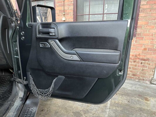 Jeep Wrangler Unlimited Sport 3.8 V6 199pk 2011