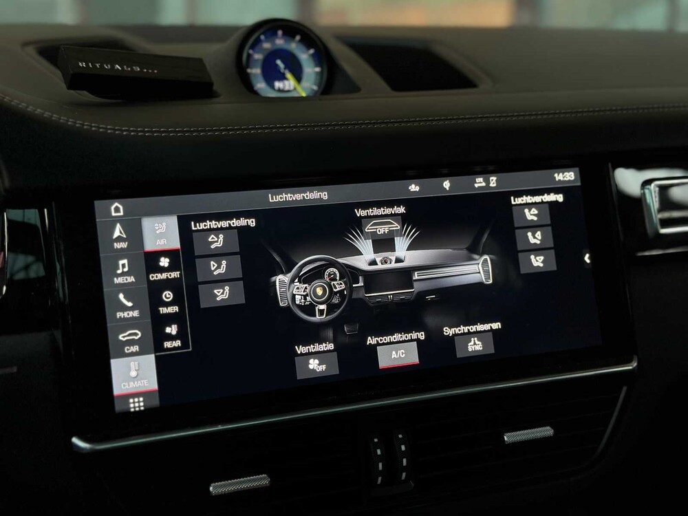 Porsche Cayenne Coupe Turbo S E-Hybrid 4.0 V8 -TECHART CARBON- 680hp 2020 (Original-NL), J-707-RT