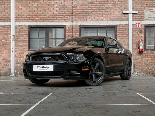 Ford Mustang 3.7 V6 305hp 2013 Coupe