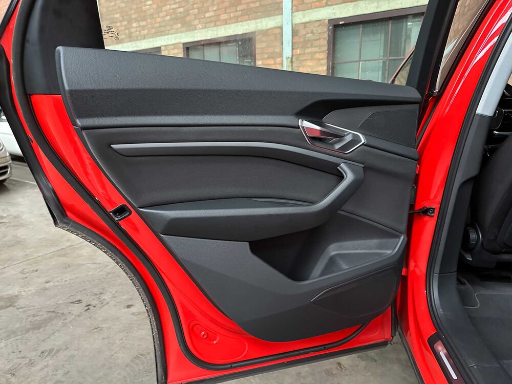 Audi e-tron 50 Quattro Edition 71 kWh 313pk 2020 (Origineel-NL), J-388-LL