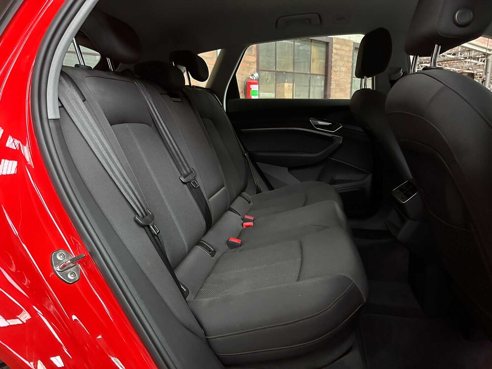 Audi e-tron 50 Quattro Edition 71 kWh 313pk 2020 (Origineel-NL), J-388-LL