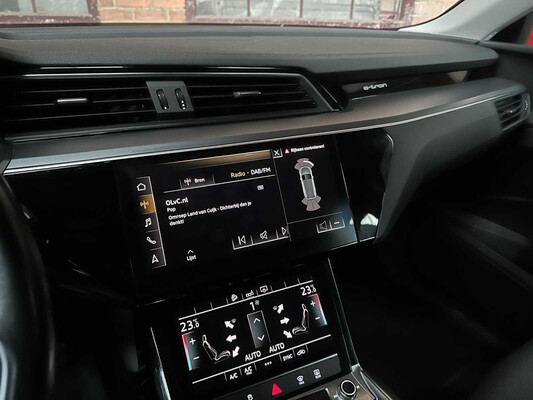 Audi e-tron 50 Quattro Edition 71 kWh 313 PS 2020 (Original-NL), J-388-LL