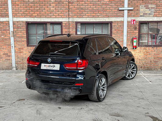 BMW X5 xDrive50i High Executive 4,4 V8 449 PS 2016 (Original-NL), KP-686-H