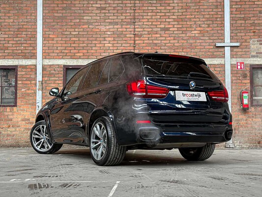 BMW X5 xDrive50i High Executive 4.4 V8 449pk 2016 (Origineel-NL), KP-686-H