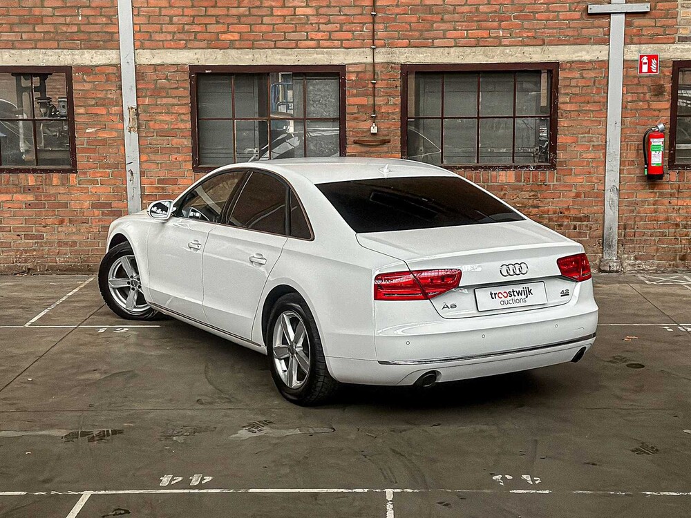 Audi A8 4.2 FSI V8 Quattro 372pk 2011