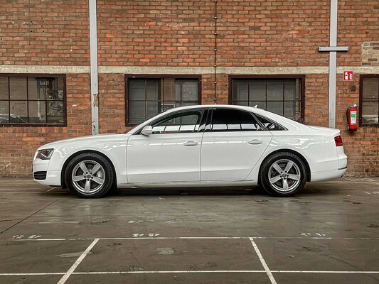 Audi A8 4.2 FSI V8 Quattro 372pk 2011