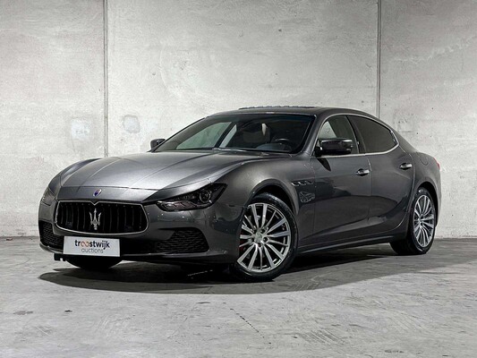 Luxury, sports and classic cars te Tiel