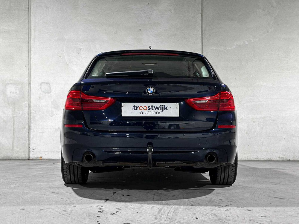 BMW 520i Touring High Executive Sport-Line 5-serie 184pk 2019 (Origineel-NL), XG-208-V