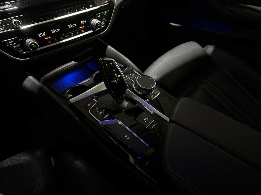 BMW 520i Touring High Executive Sport-Line 5-serie 184pk 2019 (Origineel-NL), XG-208-V