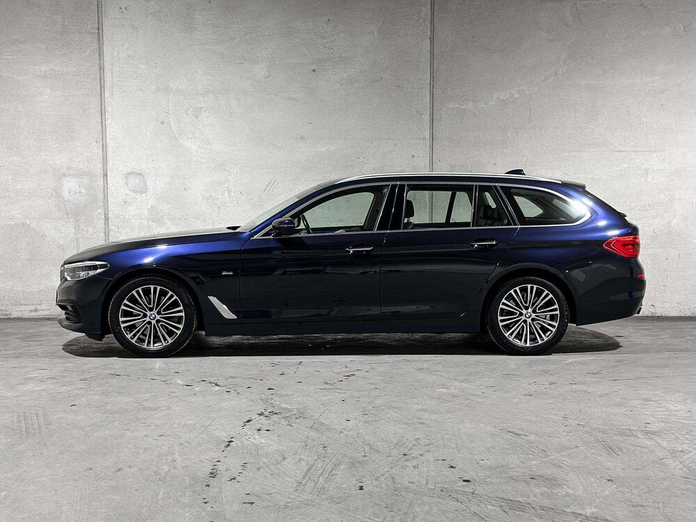 BMW 520i Touring High Executive Sport-Line 5-serie 184pk 2019 (Origineel-NL), XG-208-V
