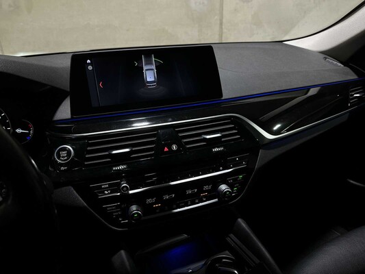 BMW 520i Touring High Executive Sport-Line 5-serie 184pk 2019 (Origineel-NL), XG-208-V