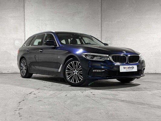BMW 520i Touring High Executive Sport-Line 5-serie 184pk 2019 (Origineel-NL), XG-208-V