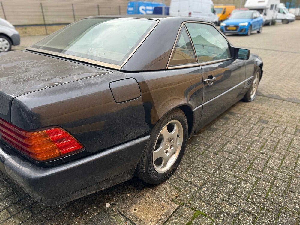 Mercedes-Benz SL500 Convertible 332PK 1992