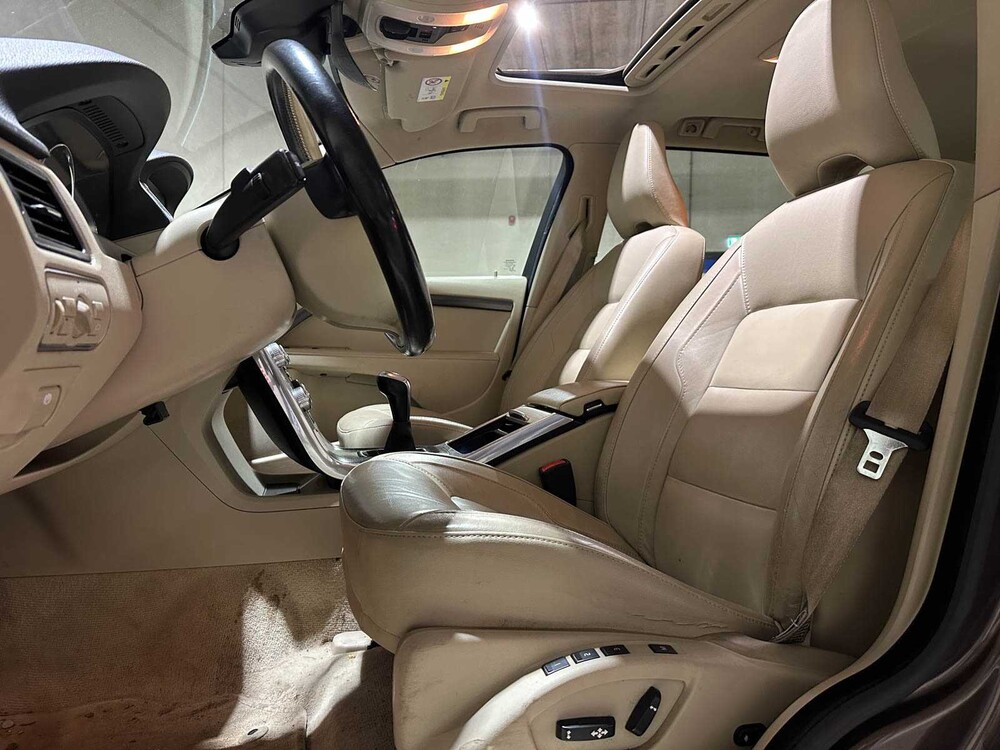 Volvo V70 2.0 D4 Summum 181pk 2015 (Origineel-NL), GB-859-B