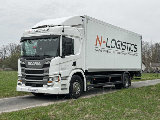 Cars and commercial vehicles in Boxmeer