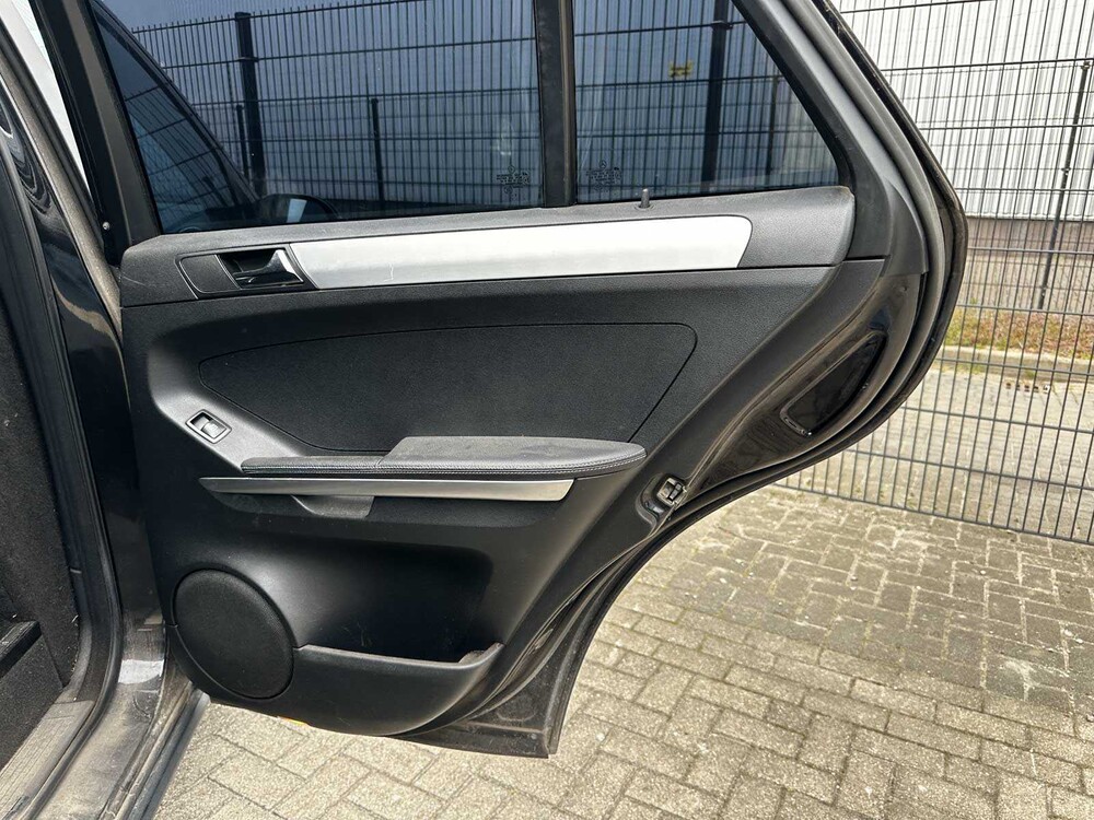 Mercedes-Benz M320 CDI M-class 221hp 2006, V-450-HD