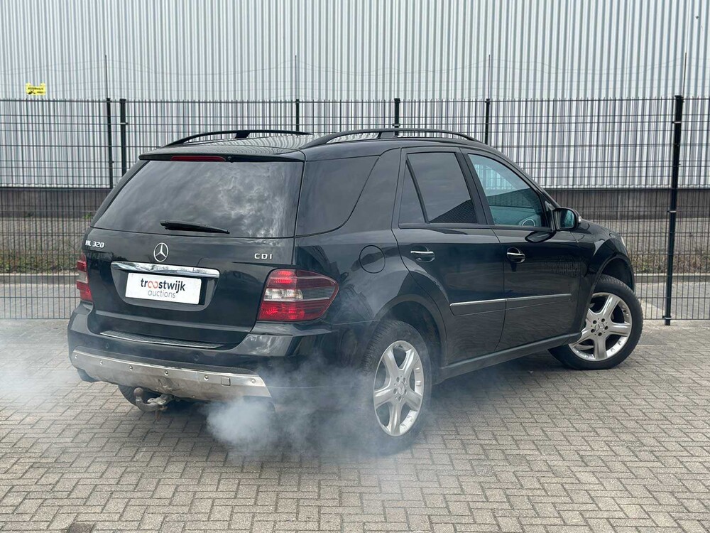 Mercedes-Benz M320 CDI M-class 221hp 2006, V-450-HD