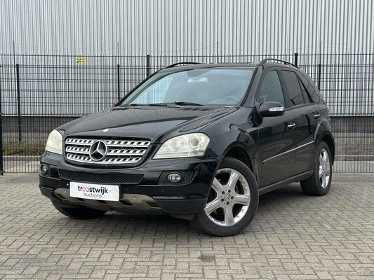 Mercedes-Benz M320 CDI M-class 221hp 2006, V-450-HD