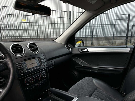 Mercedes-Benz M320 CDI M-class 221hp 2006, V-450-HD