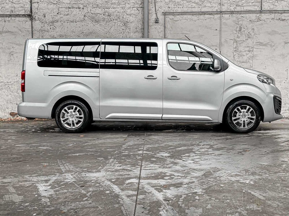 Peugeot Expert Traveller 1.5 9-seater 120hp 2019
