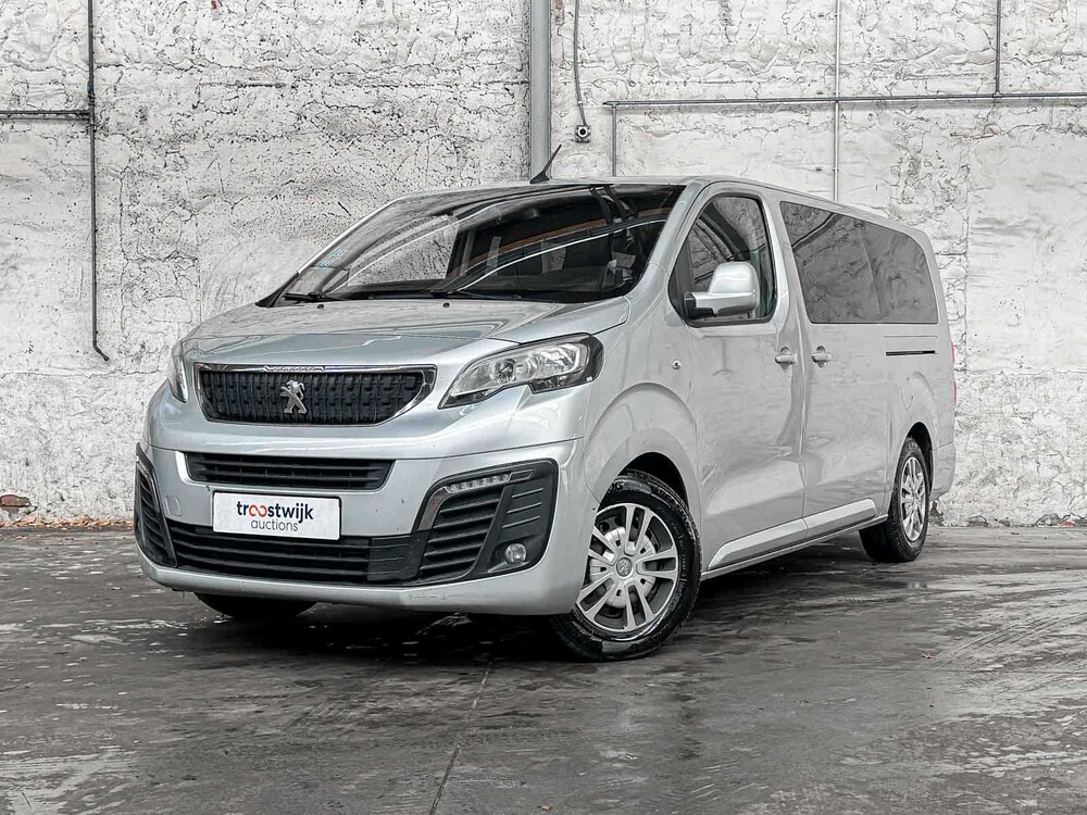 Peugeot Expert Traveller 1.5 9-seater 120hp 2019