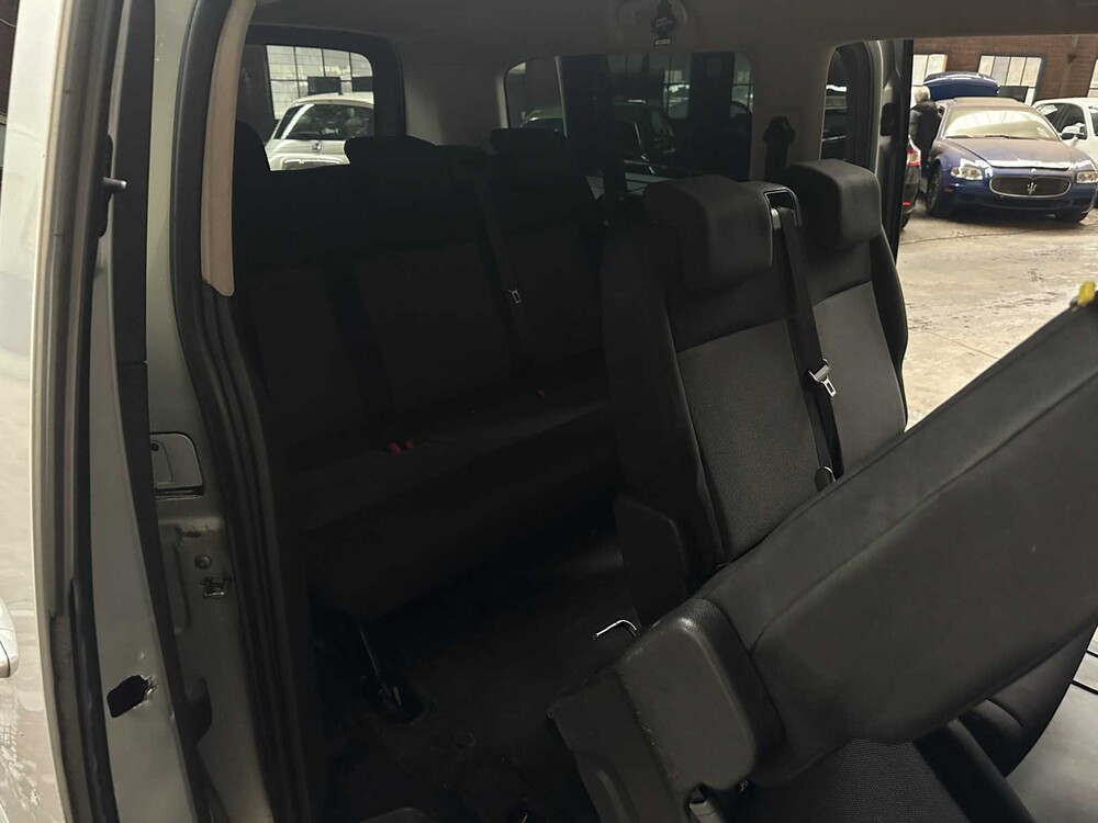 Peugeot Expert Traveller 1.5 9-seater 120hp 2019