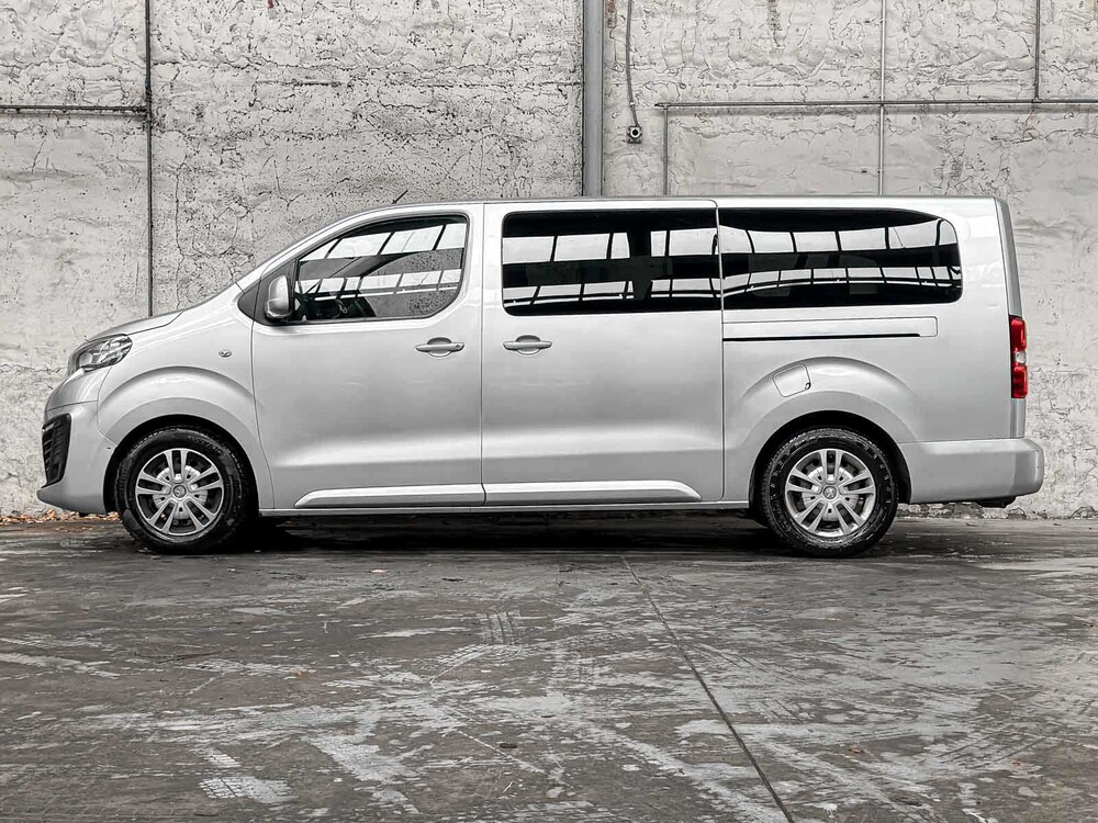 Peugeot Expert Traveller 1.5 9-seater 120hp 2019