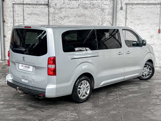 Peugeot Expert Traveller 1.5 9-seater 120hp 2019