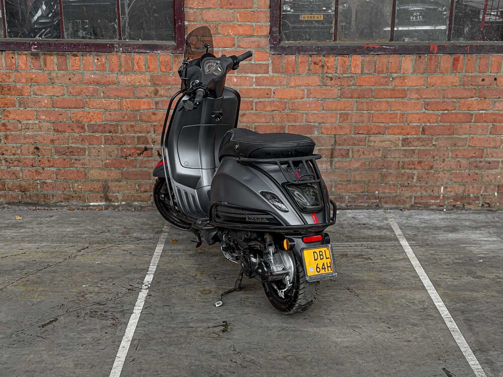 Piaggio Vespa Sprint 4T 2015 Scooter, DBL-64-H