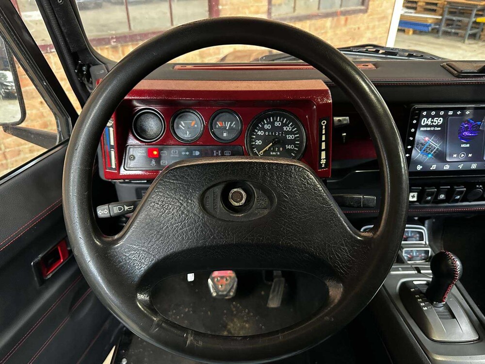 Land Rover Defender 90 V8 LS3-Motor 430pk 1996