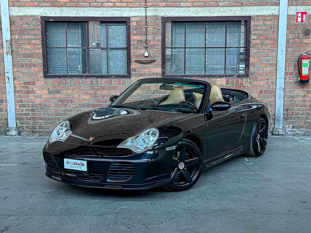Porsche 911 Carrera Cabriolet 3.6 996 320pk 2004 HANDGESCHAKELD -Youngtimer-