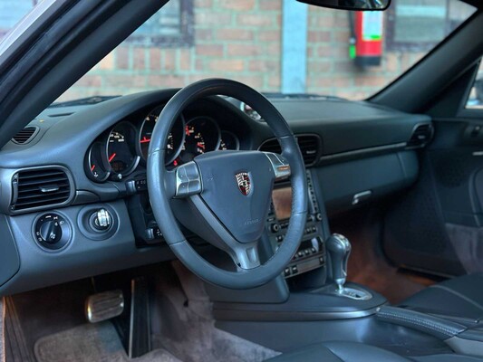 Porsche 911 Carrera Cabriolet 3.6 997 Sport-Chrono 325pk 2006 Youngtimer