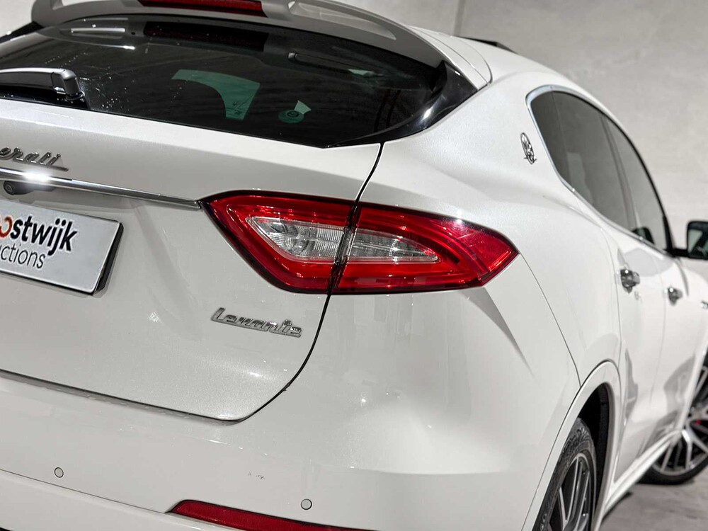 Maserati Levante 3.0 V6 D Allrad 275 PS 2017 (Original-NL), ND-376-K