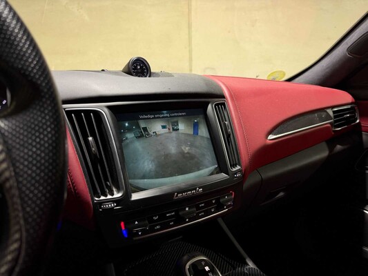Maserati Levante 3.0 V6 D Allrad 275 PS 2017 (Original-NL), ND-376-K