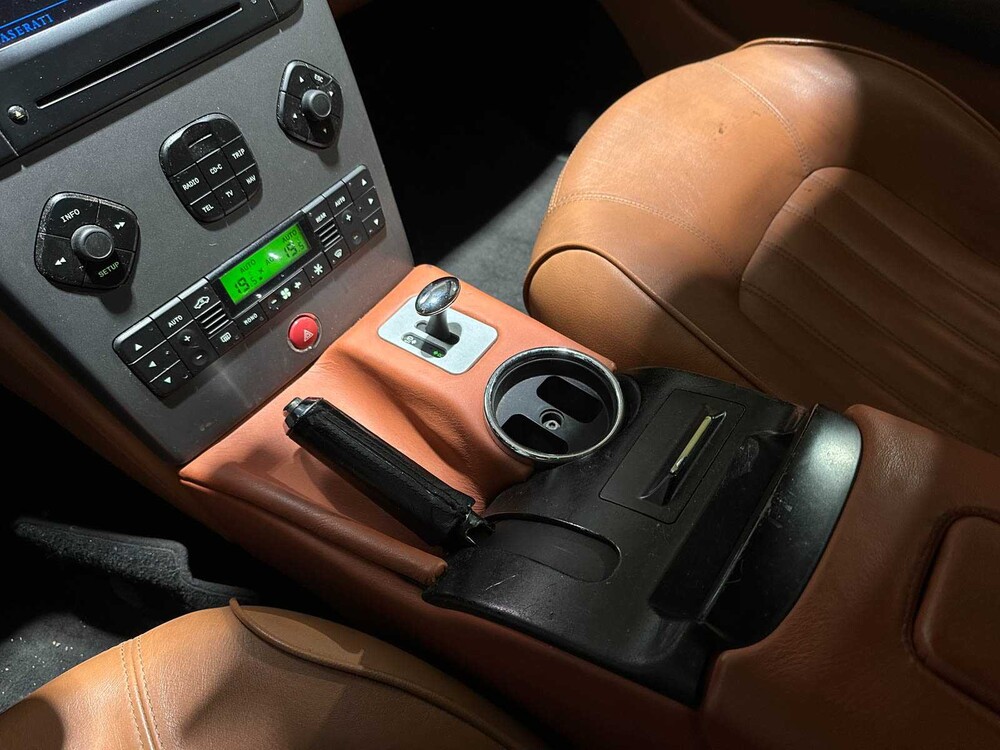 Maserati Quattroporte 4.2 V8 Duo Select 400pk 2004, 47-SB-BJ