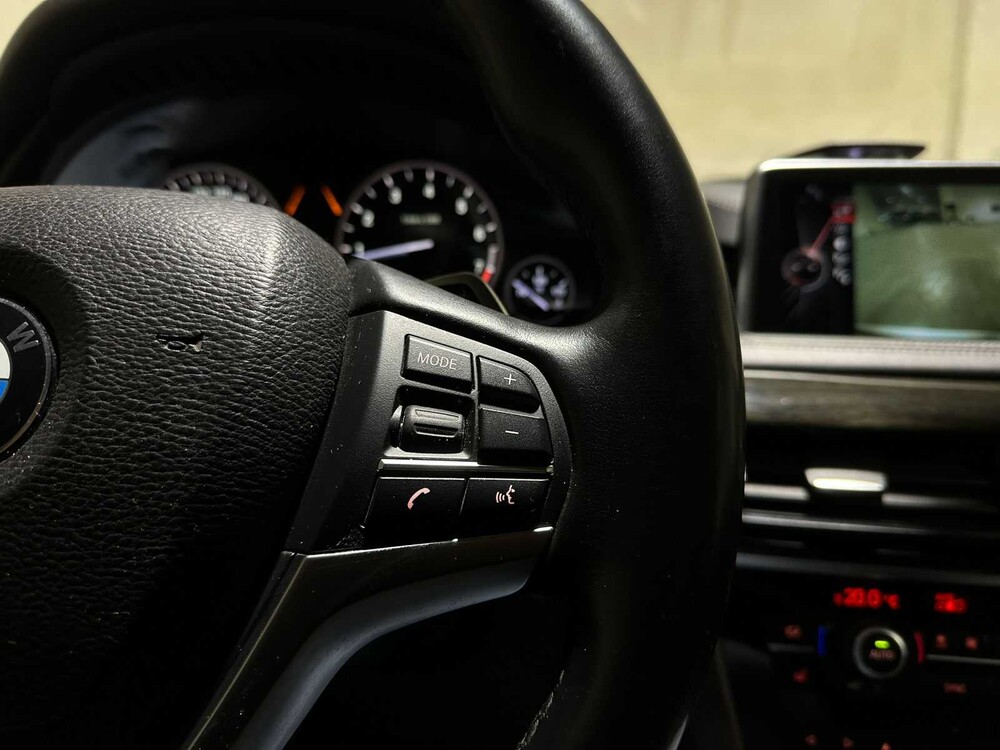 BMW X5 xDrive50i 4.4 V8 High Executive 449pk 2014, J-094-RR