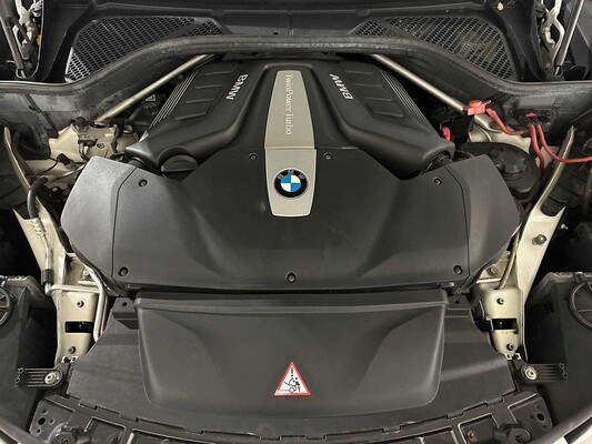 BMW X5 xDrive50i 4.4 V8 High Executive 449pk 2014, J-094-RR