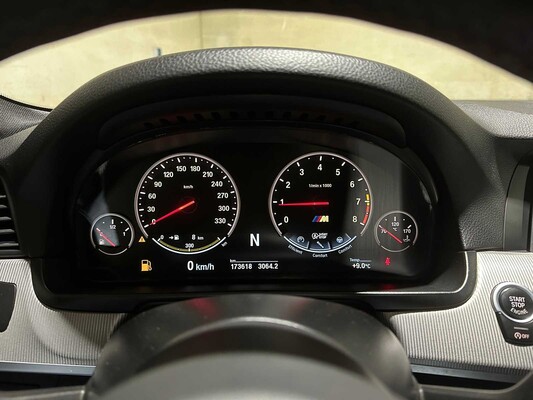 BMW M5 F10 4.4 V8 560PK 2014 5-Series, 3-ZLJ-94