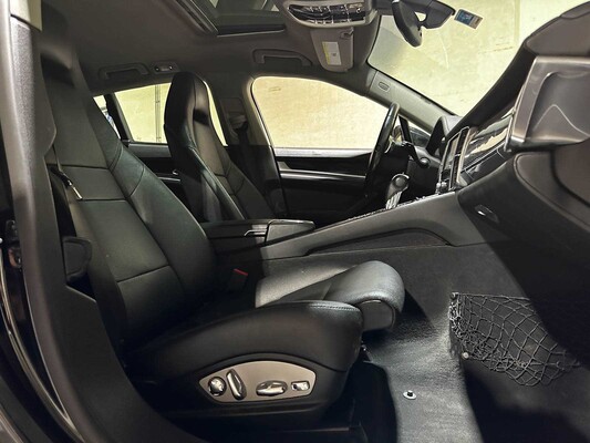 Porsche Panamera S 4.8 V8 405pk 2011