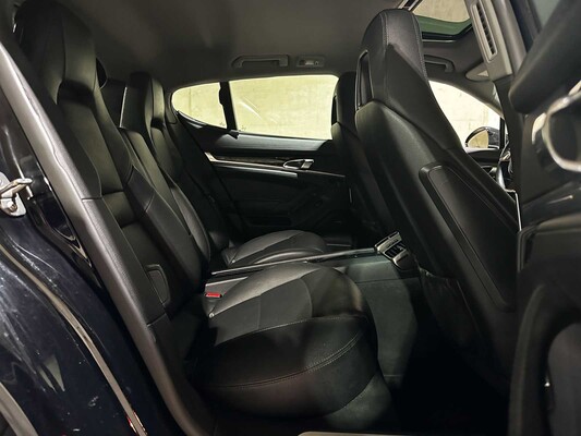 Porsche Panamera S 4.8 V8 405 PS 2011