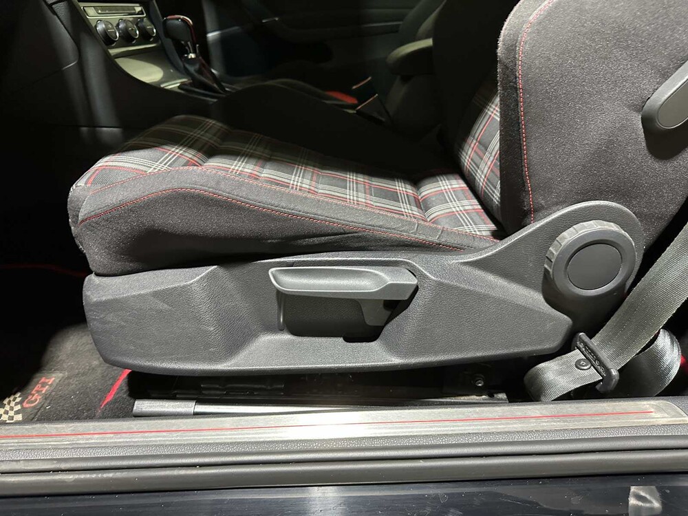 Volkswagen Golf GTI Performance (VII / MK7 / Golf 7) 396pk 2014