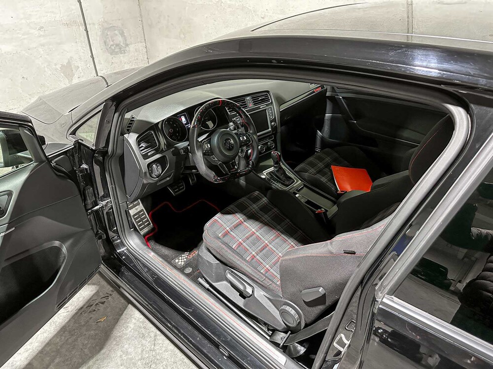 Volkswagen Golf GTI Performance (VII / MK7 / Golf 7) 396pk 2014